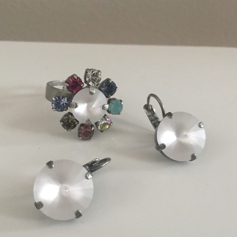 Sabika Ring & Earrings - Authentic